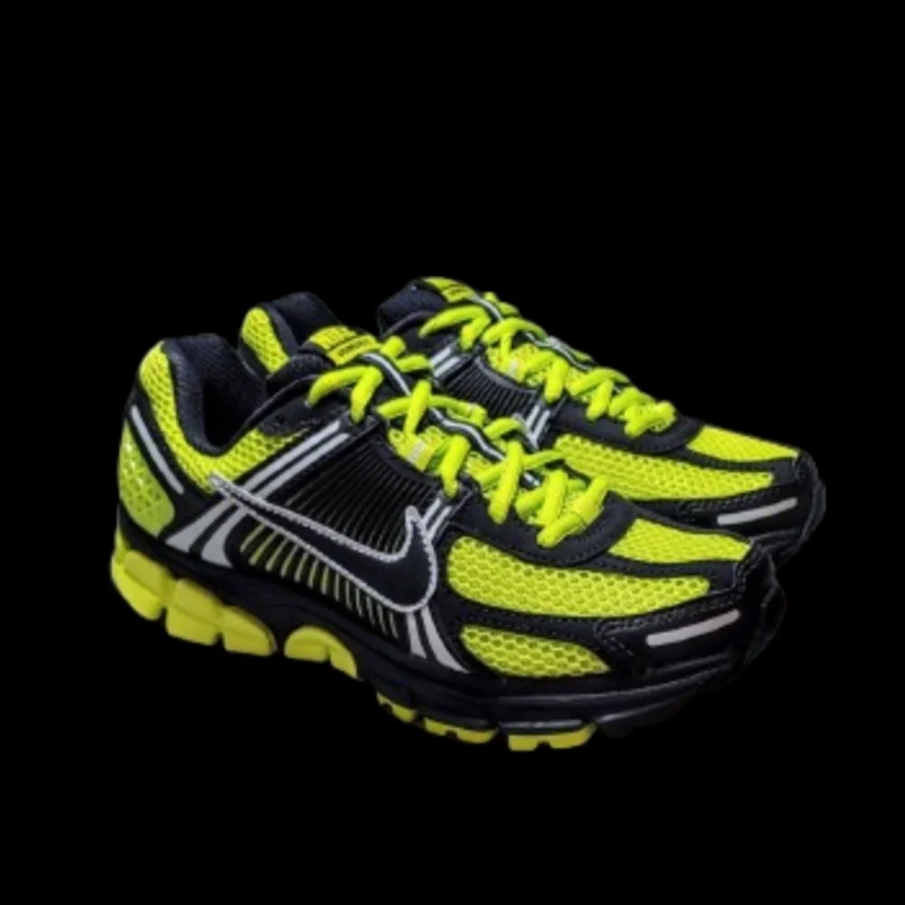 Nike Air Zoom Vomero 5 Running Womens Size 6.5 Black Bright Cactus Cyber Volt
